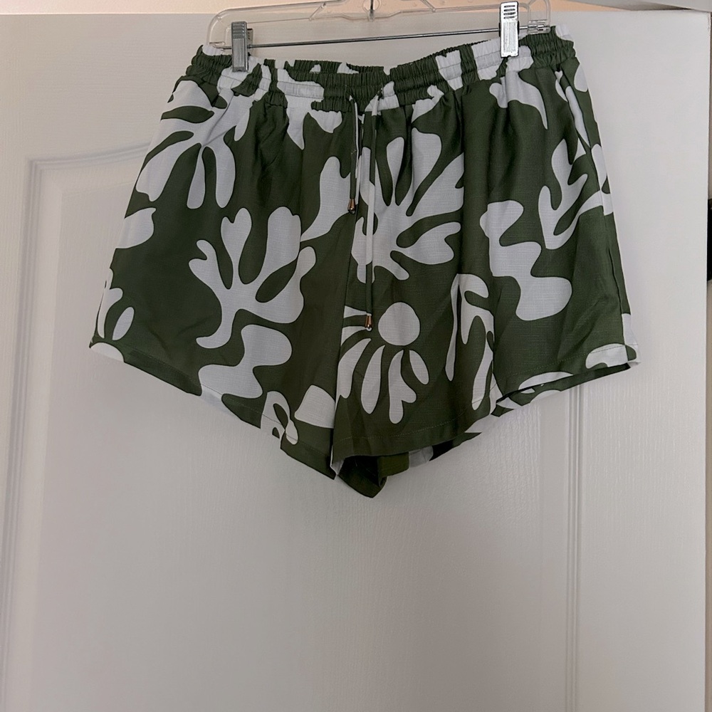 PETAL & PUP: Tie in front shorts